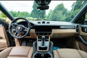 Offres Spéciales POUR UTILISÉ 2019 Porschee Cayenne E-Hybrid - Product Image 4