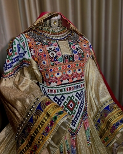 Robe de fête et de mariage afghan en velours afghan fait à la main traditionnel brodé pour femmes robe tribale taille personnalisée robes pour femmes à vendre 107 - Product Image 5