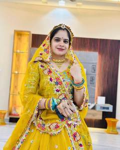 La mayoría de las exportaciones exclusivas con estilo tradicional indio paquistaní Lehenga Choli Fantasía en relieve adultos fiesta boda desgaste Georgette trabajo - Product Image 3