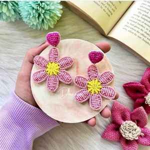 ต่างหูปักลูกปัดทำมือน้ำหนักเบา - Product Image 1