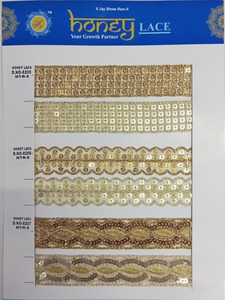 Garniture en dentelle dorée métallisée personnalisée pour le design de mode Tissu en dentelle guipure dorée pour vêtements de mariée et de cérémonie - Product Image 2