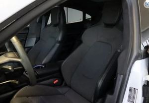 Porschee Taycan Turbo S 2022 d'occasion - Product Image 4