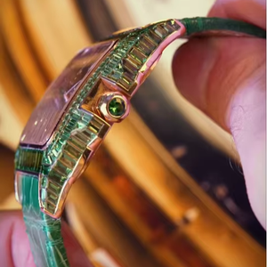 Reloj de Cuarzo con Diamantes de Moissanita para Hombre, Moderno y Lujoso, con Correa de Acero Inoxidable, Ecológico, Accesorio de Estilo de Vida de Alta Gama, India - Product Image 2