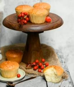 Elegante Soporte Redondo de Madera para Tartas con Plataforma Elevada, Ideal para la Presentación de Tartas - Product Image 3