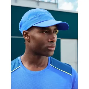 Casquette de sport personnalisable à 7 panneaux – Gadgets promotionnels sur mesure pour équipes sportives et individuels - Product Image 1