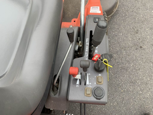 เครื่องตัดหญ้าแบบ Zero Turn รุ่นใหม่ Husqvarna MZT61 กำลังแรง ทนทาน สำหรับงานหนัก ดูแลรักษาสนามหญ้า - Product Image 6