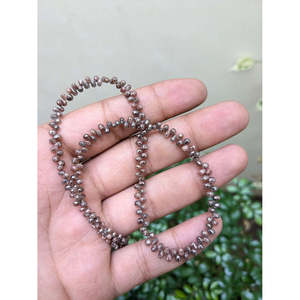 เพชรทรงหยดน้ำสีแดงธรรมชาติ ขนาด 2.5-4 มม. แบบเจียระไนเหลี่ยมเพชรพลอย - Product Image 2