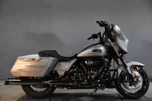Harley-Davidson Usada del 2023 ®   CVO ™   Street Glide ®   FLHXSE disponible para la venta - Product Image 2