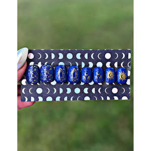 Mooning Press-On Nail Art Unique Design for Fashion-Conscious Women - Product Image 1