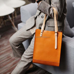 Bolso cruzado de cuero de grano completo tostado minimalista, bolso de cubo duradero, bolso de mano de mujer con logotipo personalizado de lona de diseño clásico - Product Image 4