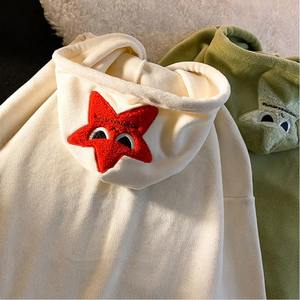 Sweat à capuche en polaire brodé personnalisé de qualité et confortable pour hommes, survêtement d'entraînement d'hiver de style hip hop avec motif à carreaux de créateur - Product Image 2