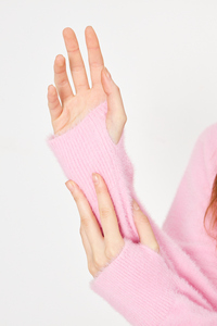 เสื้อสเวตเตอร์แบบถักโอเวอร์ไซส์สำหรับผู้หญิงคอกลมมีขนยาวนุ่ม - Product Image 4