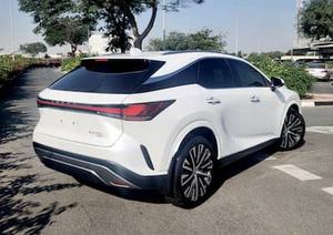 Nouveau Lexus RX350 HYBRID /AWD 2025 avec caméra arrière 360°, capacité de charge 31-40T, émissions diesel / essence, automatique - Product Image 2