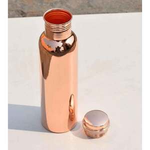 Vente chaude bouteille d'eau artisanale en cuivre de haute qualité conçue sur mesure pour l'utilisation de verres de la ligne de production indienne - Product Image 6