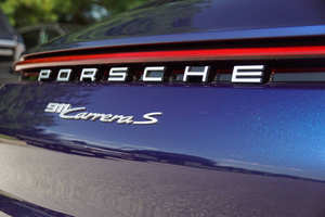 Construit confortable légèrement utilisé 2022 Pors-che 911 Carrera S - Product Image 6