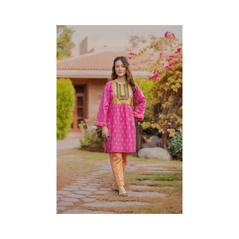 Ensemble Kurta et pantalon en rayonne brodés de la collection pakistanaise pour femmes Chikankari Kurta de l'exportateur et du fabricant indiens