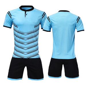 Uniforme de football à sublimation pour hommes 2024 nouveau design et logo personnalisables et confortables 100% polyester toutes saisons - Product Image 3
