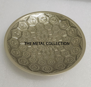 Plato de servicio de latón de lujo para el hogar, Hotel y restaurantes, vajilla de mesa, Color dorado, plato y platos de servicio de latón de alta calidad - Product Image 1