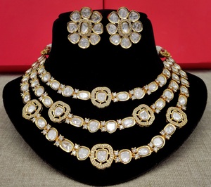 ชุดเครื่องประดับเจ้าสาว Kundan ทำจากทองเหลืองแฟชั่นสำหรับผู้หญิงพร้อมสร้อยคอและต่างหูแบบโบราณประดับเพชรแนวอเมริกัน - Product Image 1