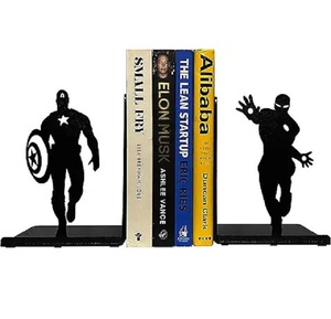 Serre-livres luxueux en métal de finition dorée pour la décoration de bibliothèque à la maison et le support d'étagère de bureau avec la conception artistique de l'Inde - Product Image 4