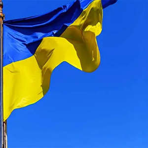 ชุดธงชาติยูเครน 10 ชิ้น ขนาด 3x5 ฟุต สำหรับใช้งานกลางแจ้ง - ธงชาติยูเครน ผลิตจากโพลีเอสเตอร์คุณภาพสูง เย็บสองชั้น สีสันสดใส พร้อมห่วงทองเหลือง 2 ชิ้น - Product Image 2