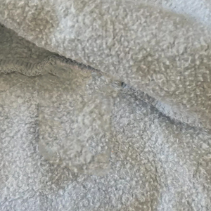 ผู้ผลิตเสื้อฮู้ดดี้ปักลายแบบกำหนดเองสำหรับฤดูหนาว คุณภาพสูง ผ้าฟลีซฝ้าย 100% เป็นมิตรกับสิ่งแวดล้อม เสื้อฮู้ดดี้แบบยูนิเซ็กซ์ ปักลายเย็บติด - Product Image 5