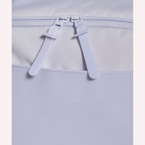 Sac de sport minimaliste et mince pour un style de vie urbain - Product Image 2