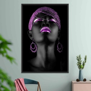 Impression sur toile d'une femme africaine élégante et ethnique - Décoration moderne, TOILE ENCARTÉCHÉE NOIRE - Product Image 1