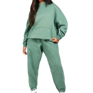 Survêtement décontracté à logo surdimensionné pour femmes respirant deux pièces entraînement Jogging porter un design uni avec une coupe confortable quantité minimale de commande bas - Product Image 1