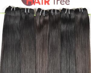 Vente en gros d'extensions de cheveux humains indiens Remy à cuticules alignées temple 100% couleur naturelle lisse soyeuse faisceaux noirs vague naturelle - Product Image 3