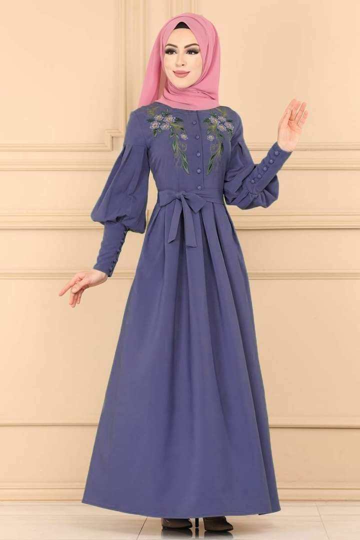 สีเทาเข้ม