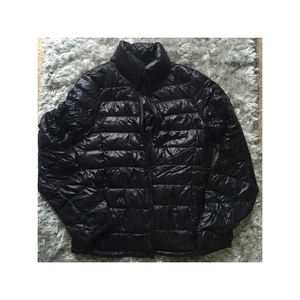 Services OEM Veste à bulles de couleur unie pour hommes de toutes tailles Prix raisonnable Veste à bulles d'hiver chaude pour hommes à vendre - Product Image 1