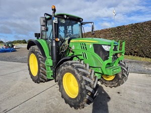 Tracteurs agricoles à roues John Deere 6120M d'occasion légèrement utilisés, prêts à être expédiés dans le monde entier - Product Image 2