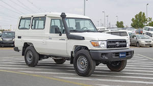 Toyota Land Cruiser Hardtop 3 portes 4.2D 2022 / Disponible à la vente avec faible kilométrage, véhicule bien entretenu et sans accidents - Product Image 2