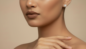 Boucles d'oreilles clous pour femmes en or 14 carats et 14 diamants naturels, taille ronde brillante, motif fleur |   Plaqué or 1,50 carat - Product Image 6