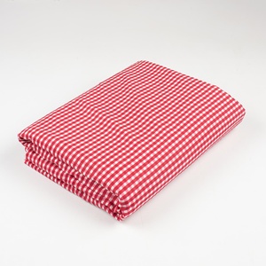 Nouvel arrivage : Tissu doux 100 % coton imprimé à la main au bloc, motif à carreaux carrés, idéal pour la confection de vêtements d'été - Product Image 1