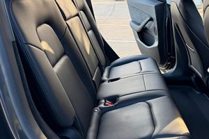 รถยนต์มือสอง พวงมาลัยซ้าย/ขวา ปี 2024 รุ่น TE SLA MODEL Y PERFORMANCE - Product Image 4