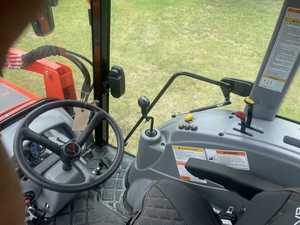 รถแทรกเตอร์อเนกประสงค์ขนาดกะทัดรัด แบดบอย 3026 70 แรงม้า ขับเคลื่อน 4 ล้อ พร้อมเครื่องยนต์และปั๊ม ประสิทธิภาพสูง โครงสร้างแข็งแรง ใช้งานได้หลากหลาย - Product Image 4