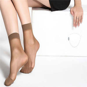 Chaussettes d'été respirantes en nylon élastique transparent Bling Bling Shinny Silk Short Ankle Socks - Product Image 1