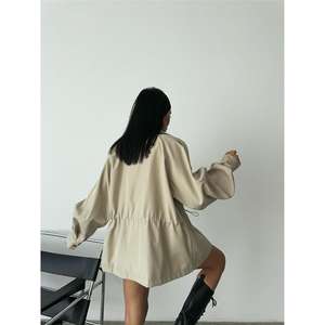 Veste en tissu doux pour femme avec cordon de serrage à la taille et col roulé - Couleur pierre - Product Image 5