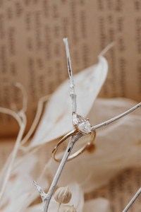 Anillo de compromiso de solitario de diamante de corte Marquesa de oro sólido de 10K - Product Image 4