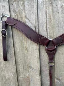 Hermoso cabezada y pechera de cuero occidental con accesorio de martingala en color marrón - Product Image 2