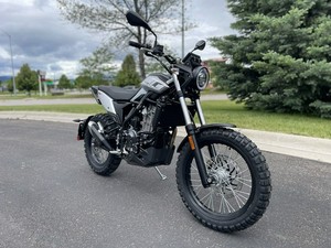Excellent Prix 2026 2025 BETAS Alp X Nouvelle <span class=keywords><strong>Moto</strong></span> Dual Sport pour Adultes avec Refroidissement Liquide EFI et Course Tout-Terrain Premium - Product Image 3
