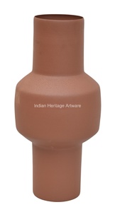 Jarrón de Flores de Hierro Dorado Metálico Contemporáneo Modelo IHA24057 de IHA, Decoración de Mesa para Bodas y Eventos - Product Image 5