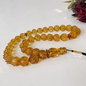 ลูกประคำอำพันบอลติกสีเหลืองอ่อน แกะสลักด้วยมือจากอำพันธรรมชาติ เม็ดกลม - Product Image 2