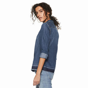 Chemise en jean décontractée de haute qualité à bas prix pour femmes avec broderie florale Chemise en jean pour femmes au design soigné d'usine - Product Image 3
