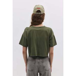 Camiseta Corta con Hombros Descubiertos - Product Image 5