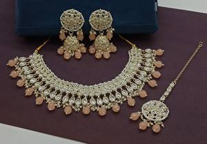 Nuevo diseño chapado en oro tradicional gota perla y Kundan tachonado pendiente Mangtika gargantilla collar conjunto y conjunto de joyería para mujer - Product Image 2