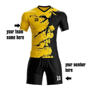 Vente en gros de kits d'uniformes de football personnalisés à impression numérique, dernières conceptions de maillots, vêtements d'équipe de football pour hommes, noir et jaune - Product Image 2