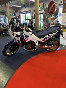 Motocicleta Todoterreno Honda Africa Twin Adventure Sports ES DCT 2024, Motor de 4 Tiempos Refrigerado por Líquido, Unicam - Product Image 5